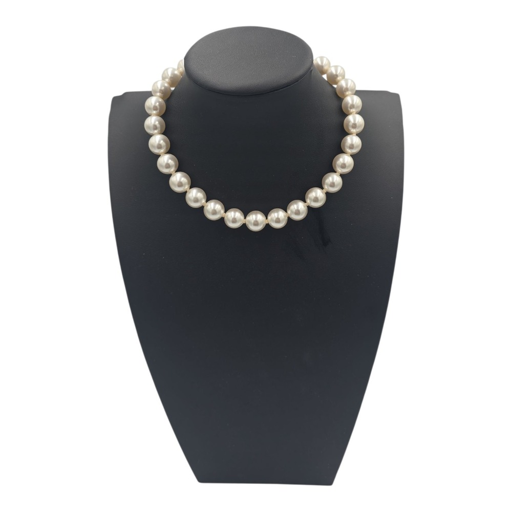 Vinrage 1960s-1970s Beaded Necklace
